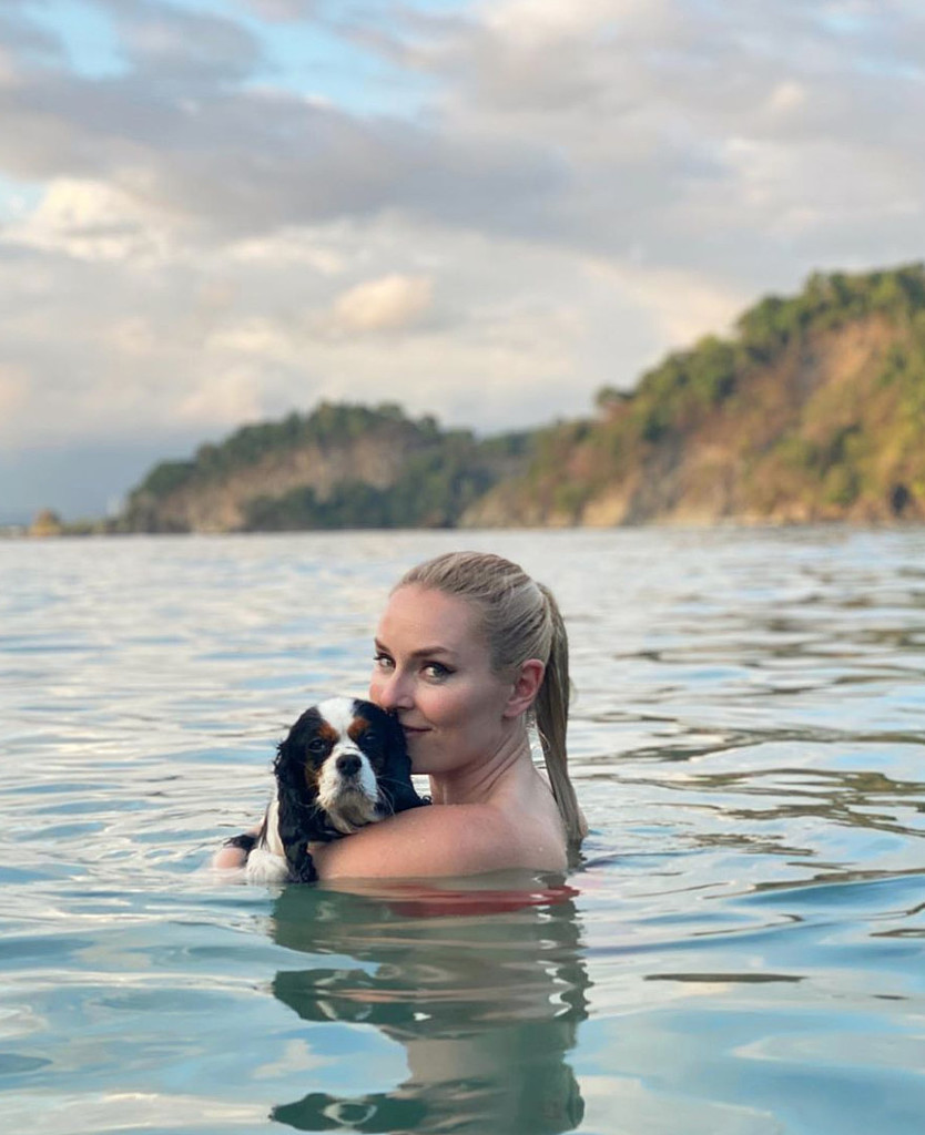 Bikini News Daily Lindsey Vonn Is Showing Her Fit Physique While Enjoying A Tropical Getaway 2265