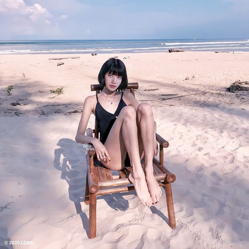 Bikini News Daily - Lalisa Manobal likes showing off her incredible body