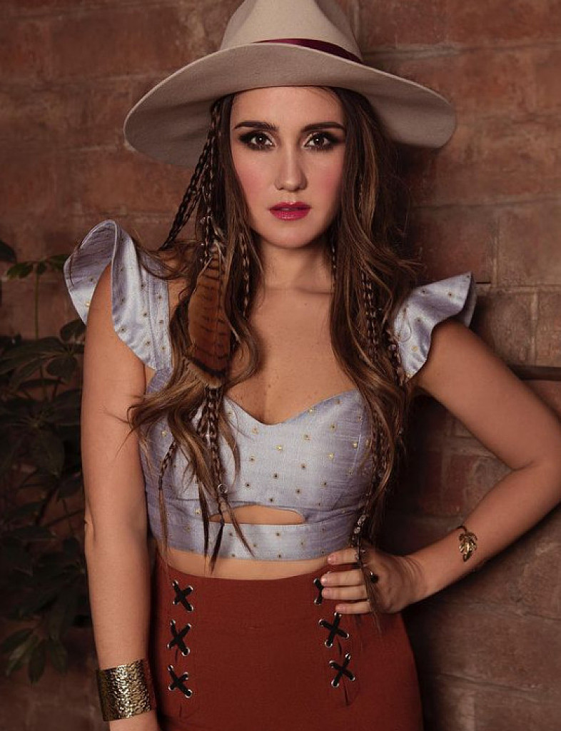 Bikini News Daily - Mexican actress and singer Dulce Maria managed to ...