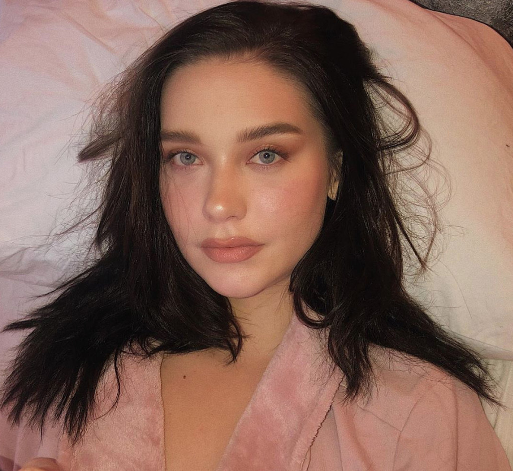 Bikini News Daily - Beauty guru Amanda Steele rocked a red bikini Bikini News Daily - Beauty guru Amanda Steele rocked a red bikini